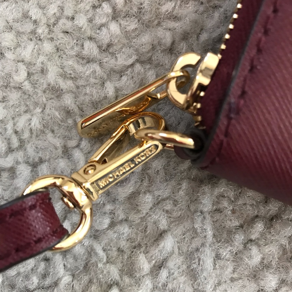 Michael Kors - Jet Set Travel Leather Wallet - Picture 3 of 8